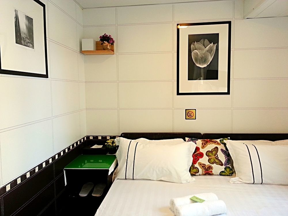 Happy Bee Hostel Hong Kong Bagian luar foto