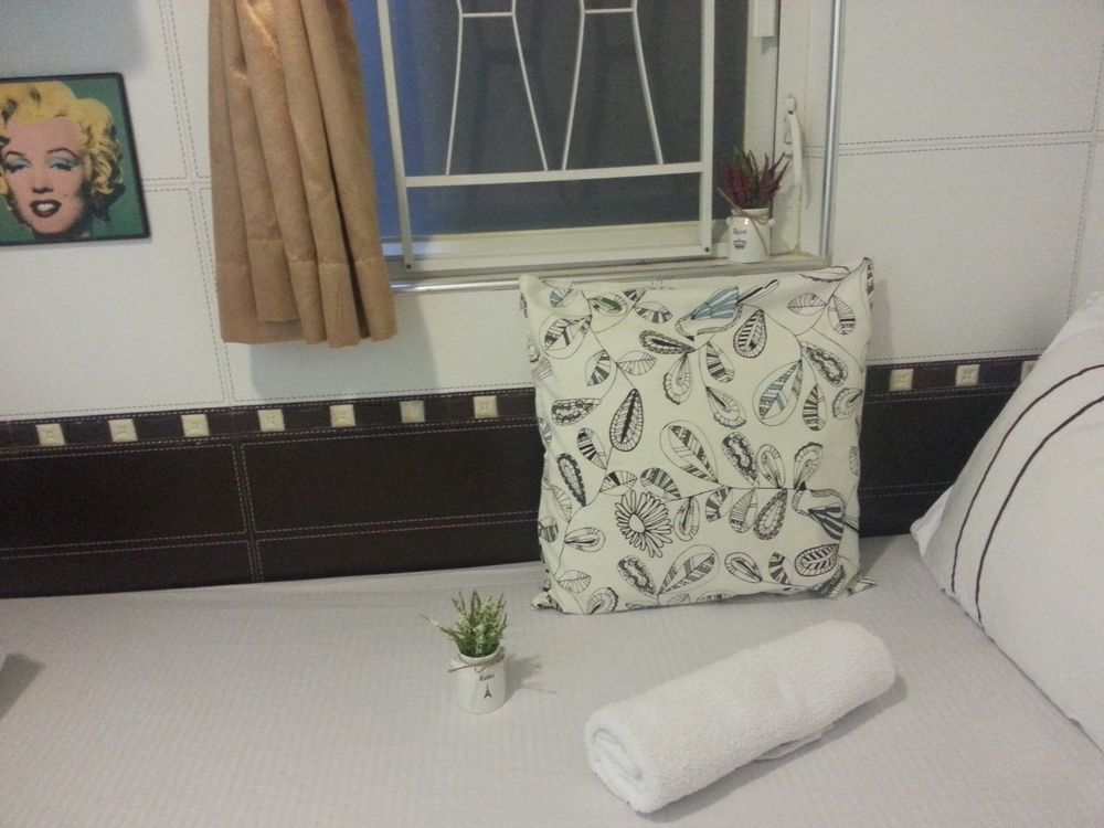 Happy Bee Hostel Hong Kong Bagian luar foto